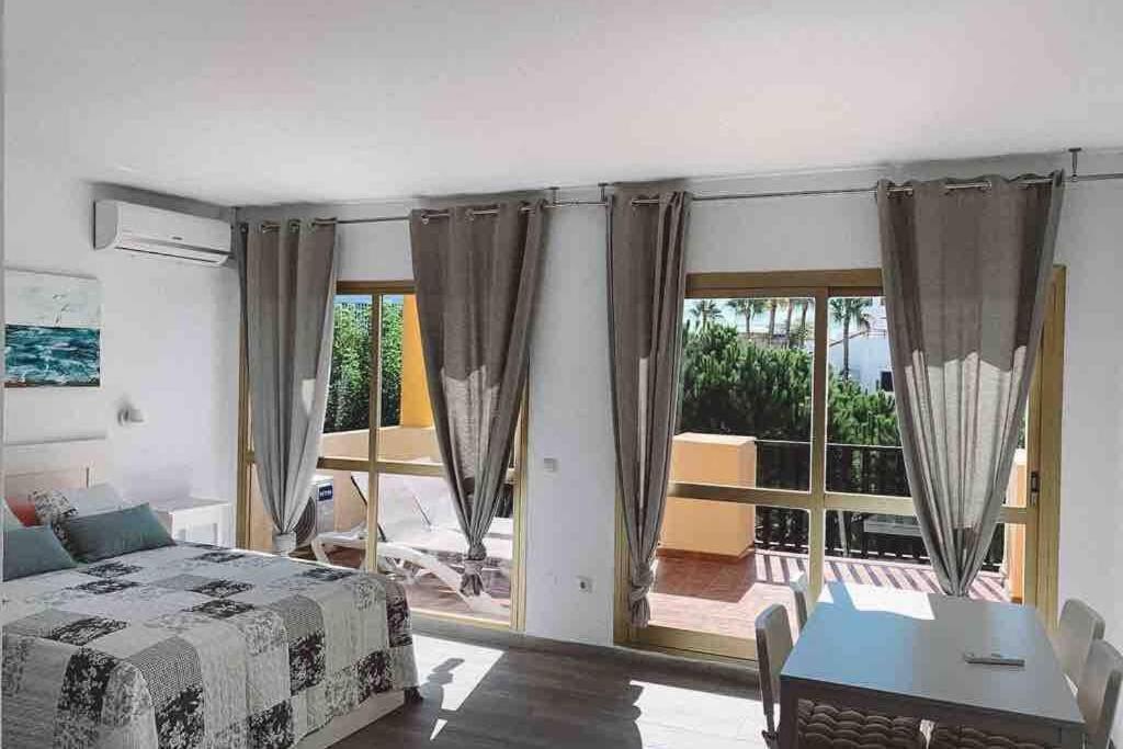 Romana Playa Marbella Bagian luar foto